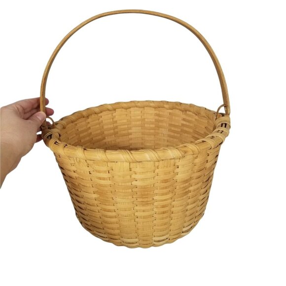 Slotted Base Basket with Hinged Handle Weaving Sturdy Decorative Woven Decor - Picture 1 of 9
